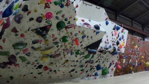 福岡県のクライミング施設「クライミングガーデン ECOLE（エコール）」